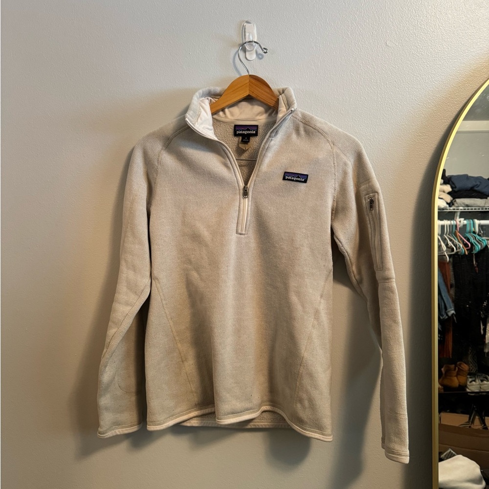 Patagonia cream quarter zip up